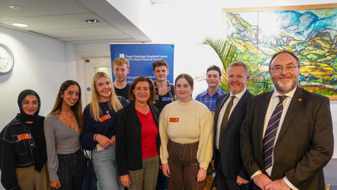 First Minister Eluned Morgan with Jeremy Miles MS, the Vice-Chancellor and medical students at the launch of the North Wales Medical School