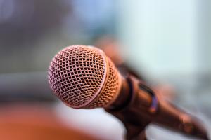 close-up photo of a microphone