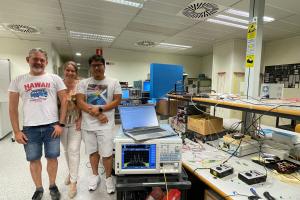 Photo of Dr Luis Vallejo in the Photonic Research Labs at Universitat Politecnica de Valencia