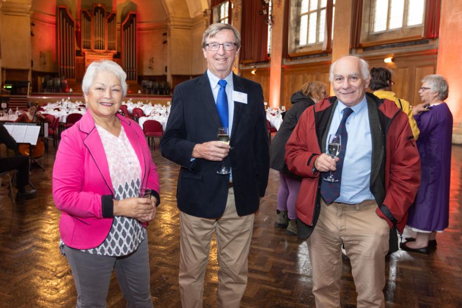 Alumni enjoying the reunion dinner welcome drinks