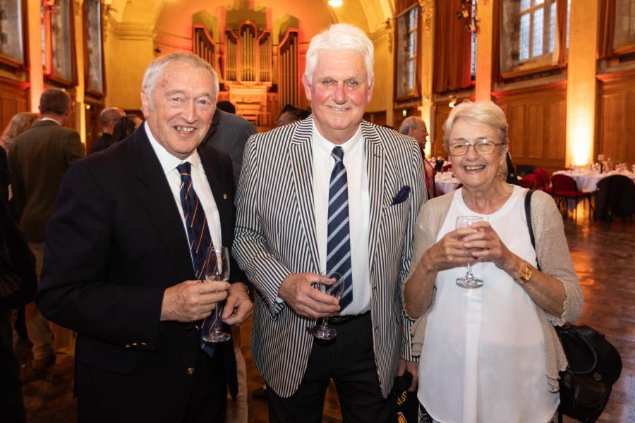 Alumni enjoying the reunion dinner welcome drinks