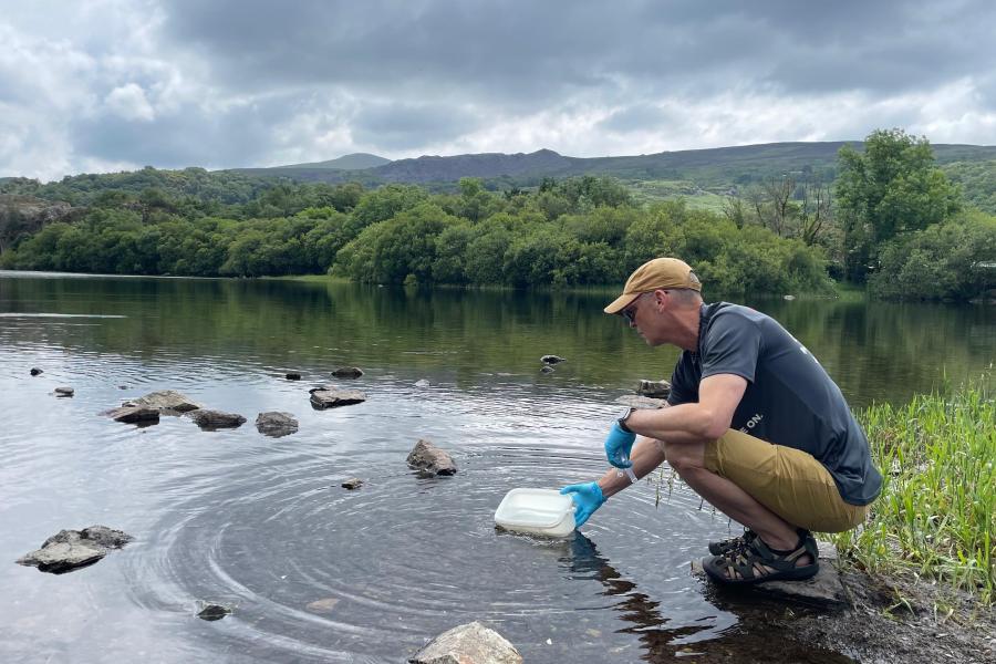 Simon sampling water destined for a global assessment of lake biodiversity