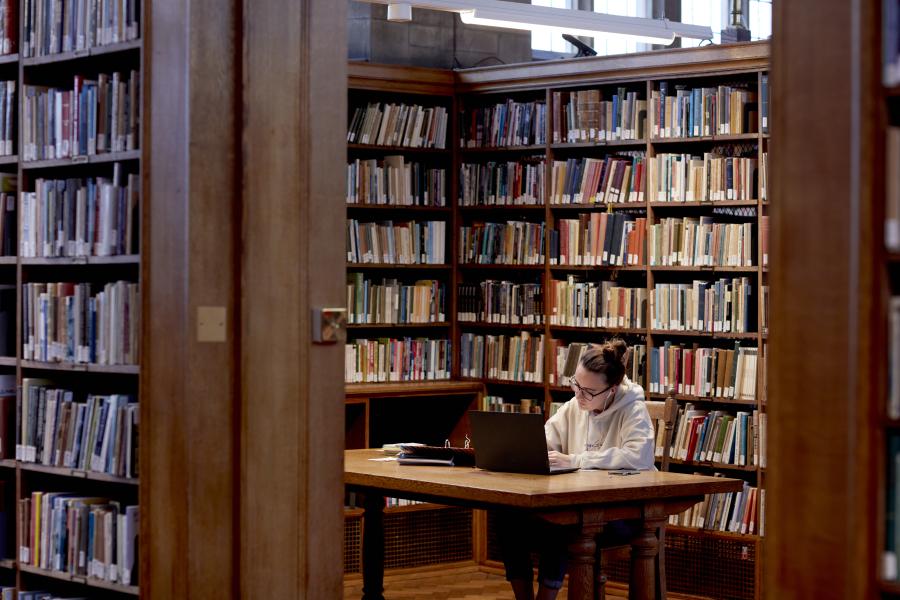 Student in library